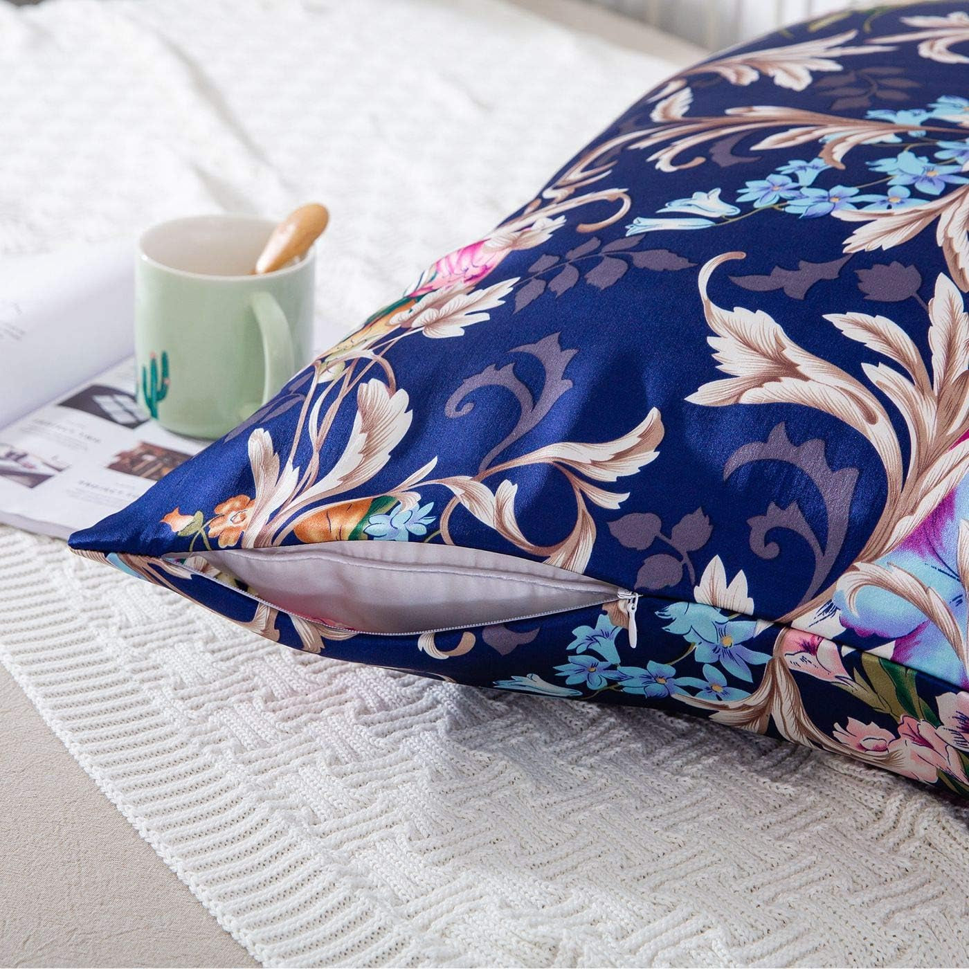 Silk Pillowcase for Hair and Skin with Hidden Zipper Print (Queen, Pattern4)
